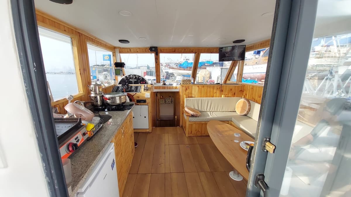 Kuşadası'nda 12 Metre Motoryat - 2