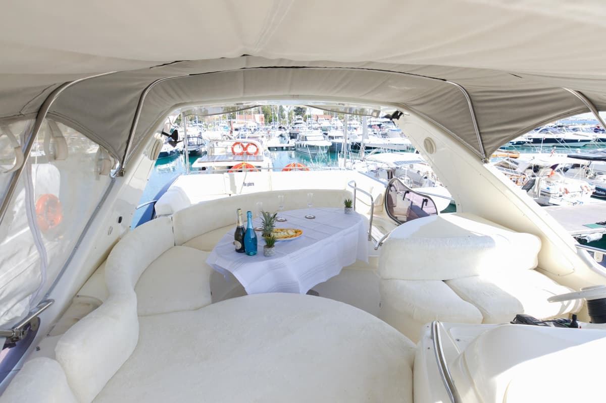 Antalya'da 17 Metre Uzunluğunda Lüks Azimut  - 4