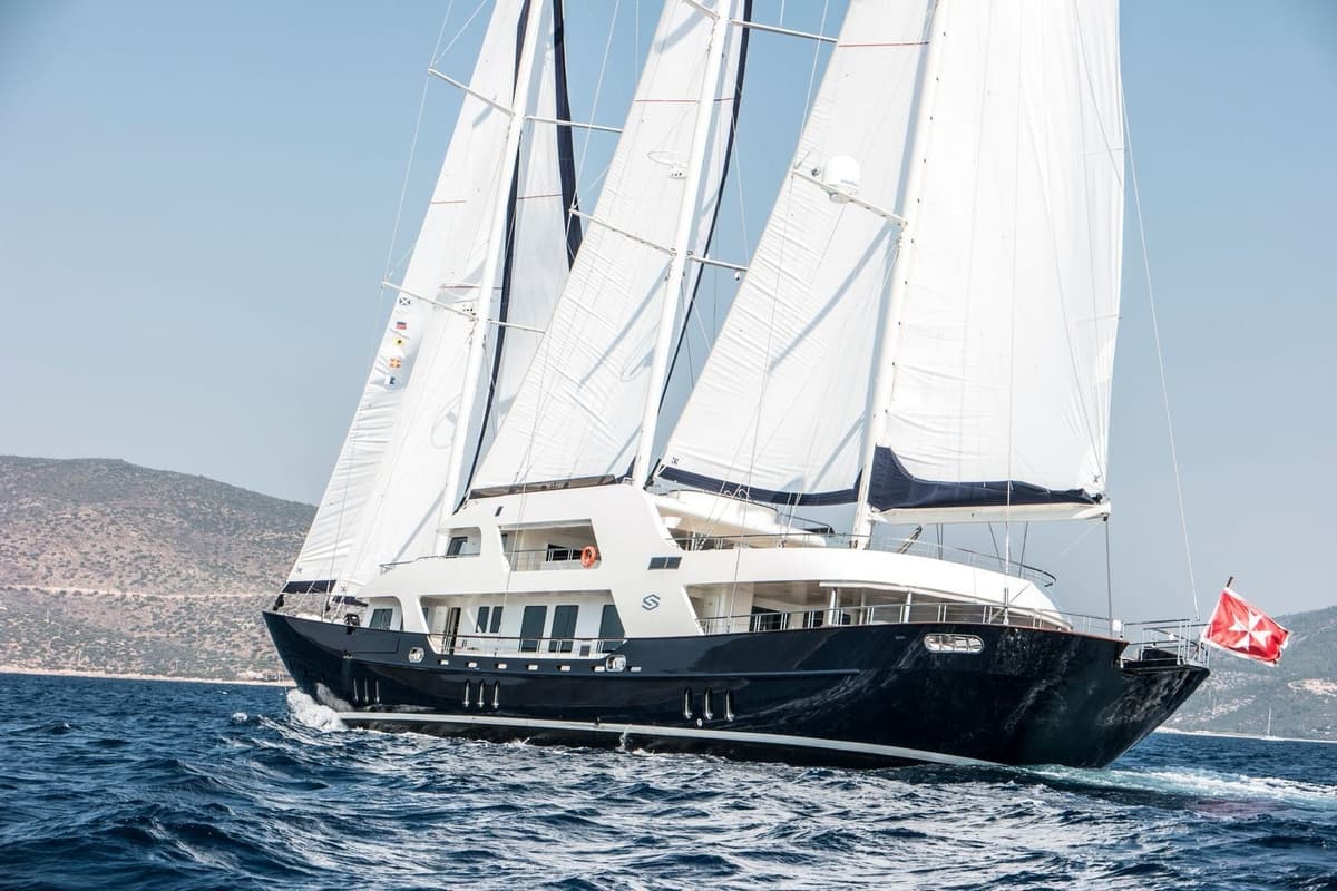 Lüks Charter Deneyimi: 50 Metrelik Motor Sailor - 3