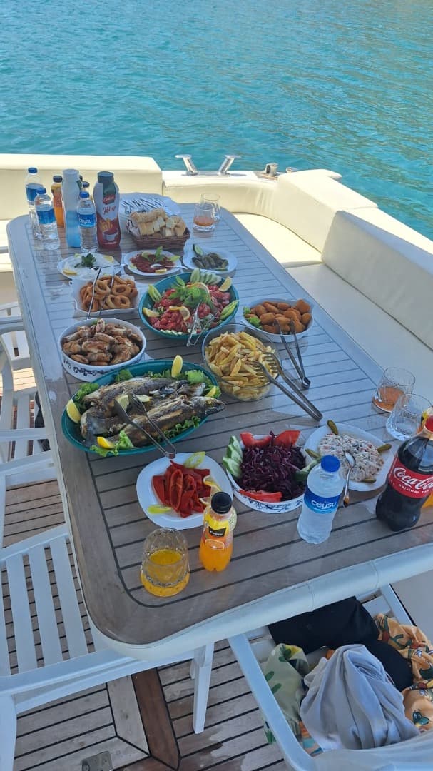Kemer Liman'da 10 Kişi Kapasiteli Motoryat - 2