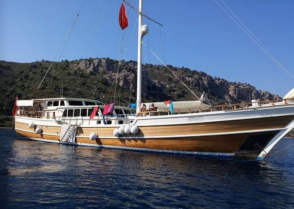 Marmaris Çıkışlı 7 Kabinli 14 Kişilik Gece Klimalı Lüks Ketch Gulet - 2
