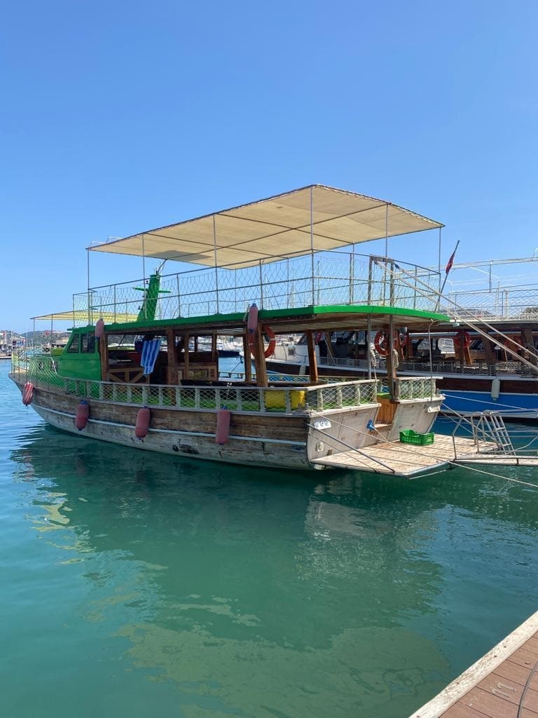 Kekova'da 12 kişiye kadar tur teknesi - 1