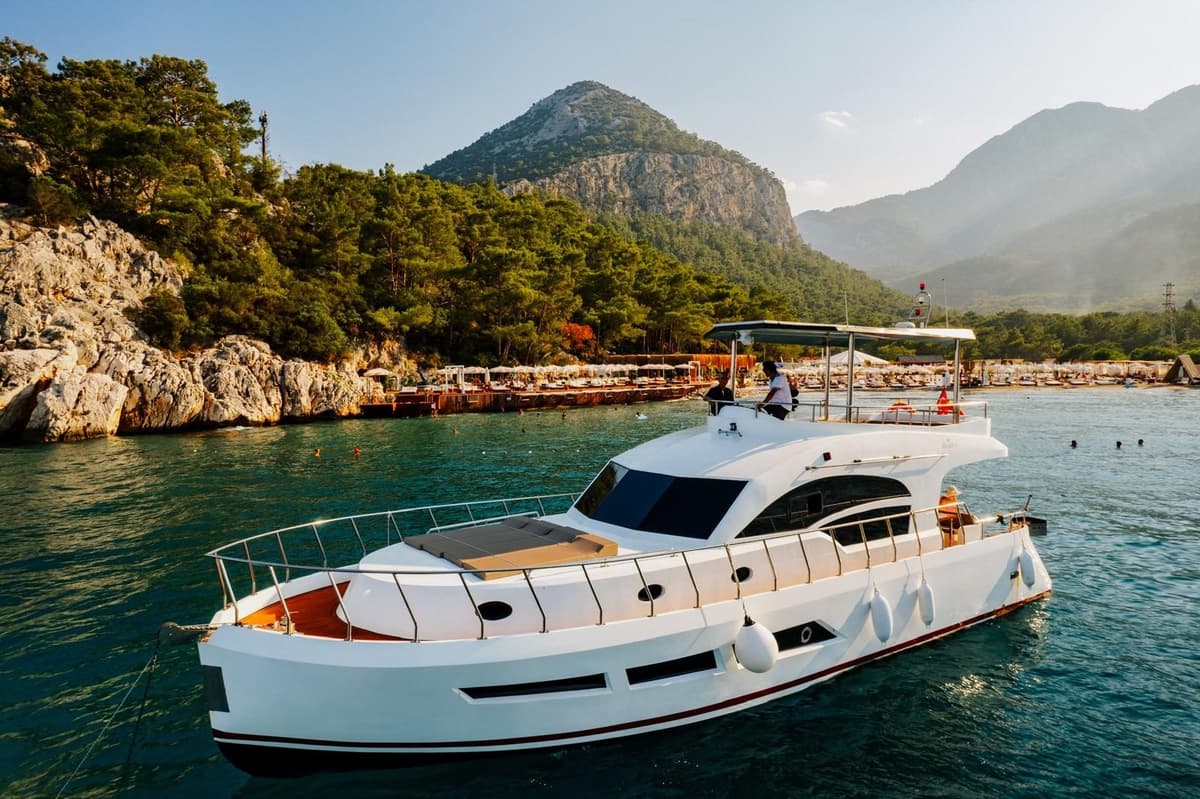 Antalya'da 16 Metre Motoryat - 2