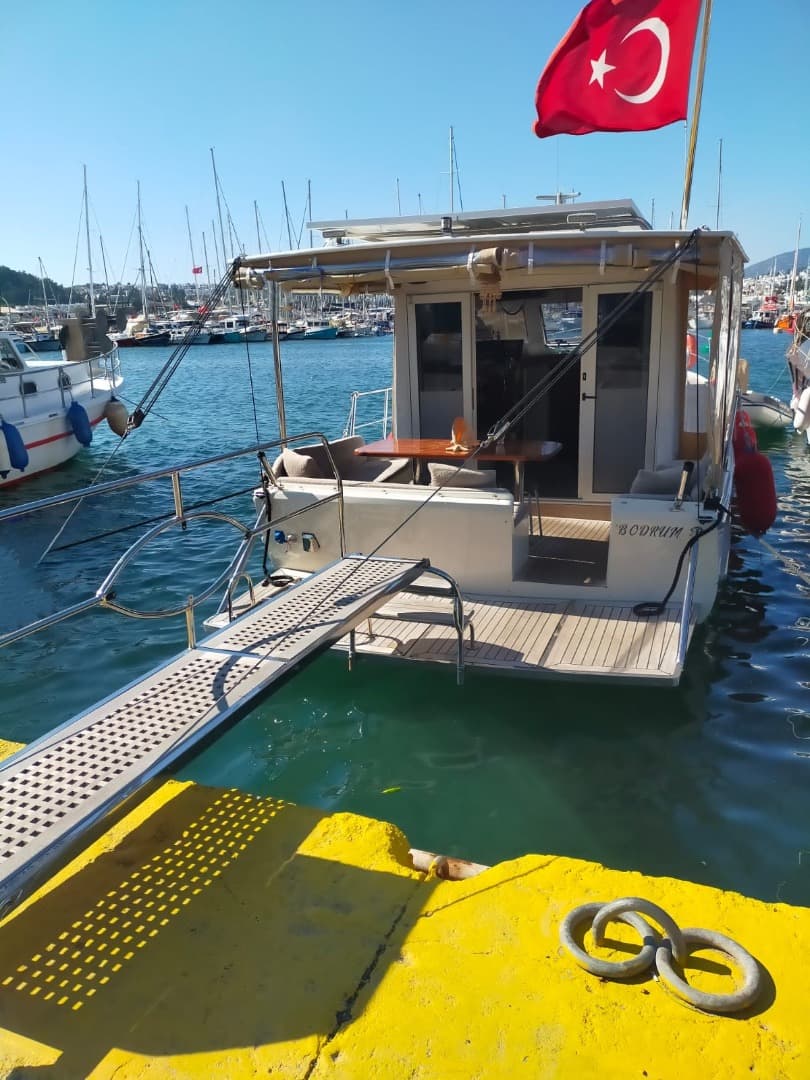 Bodrum'da 12 Kişilik Gezi Teknesi - 4