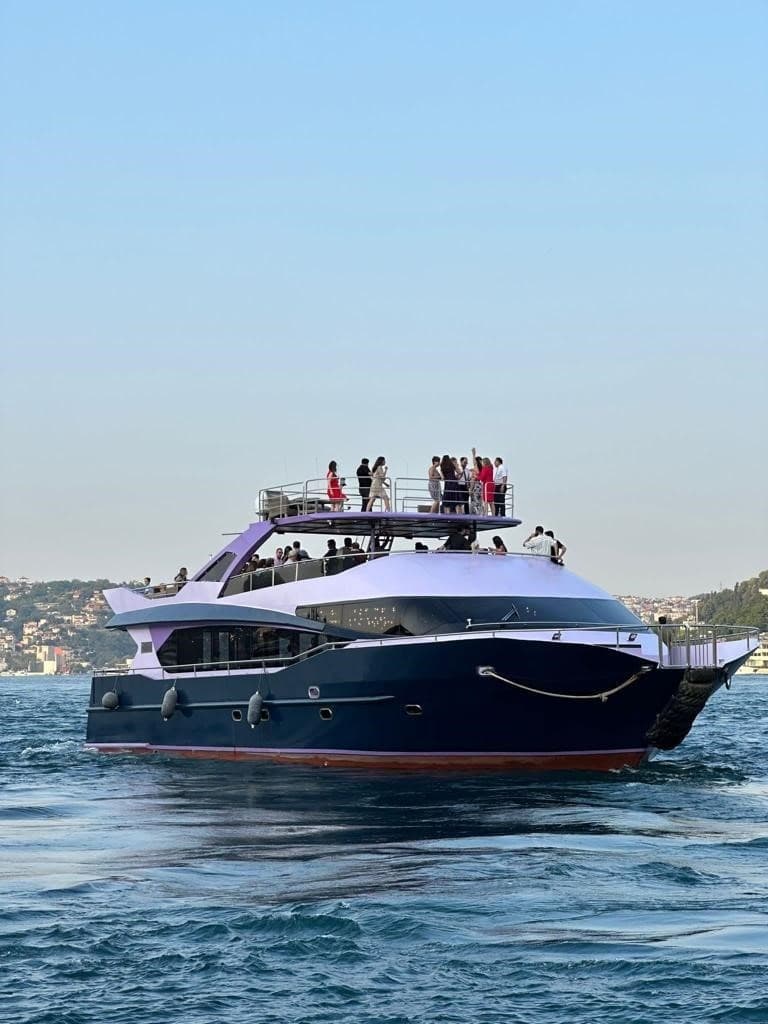 Bebek'te 140 Kişi Kapasiteli Etkinlik Gezi teknesi - 1