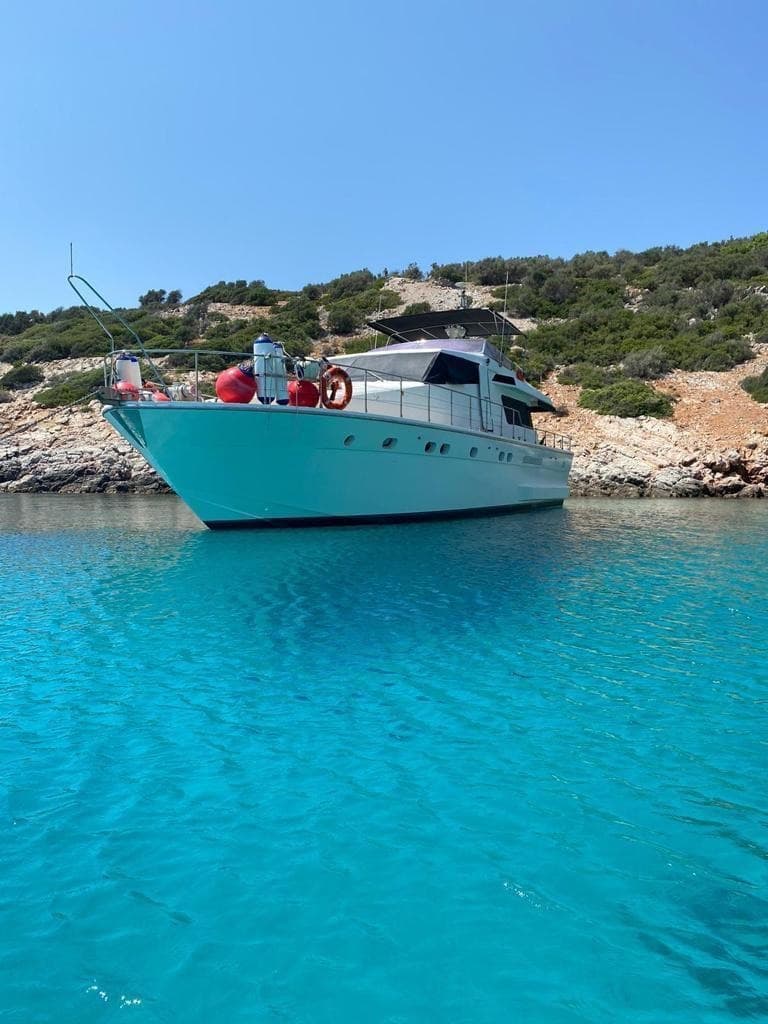 Çeşme'de 20 Metrelik Motoryat - 2