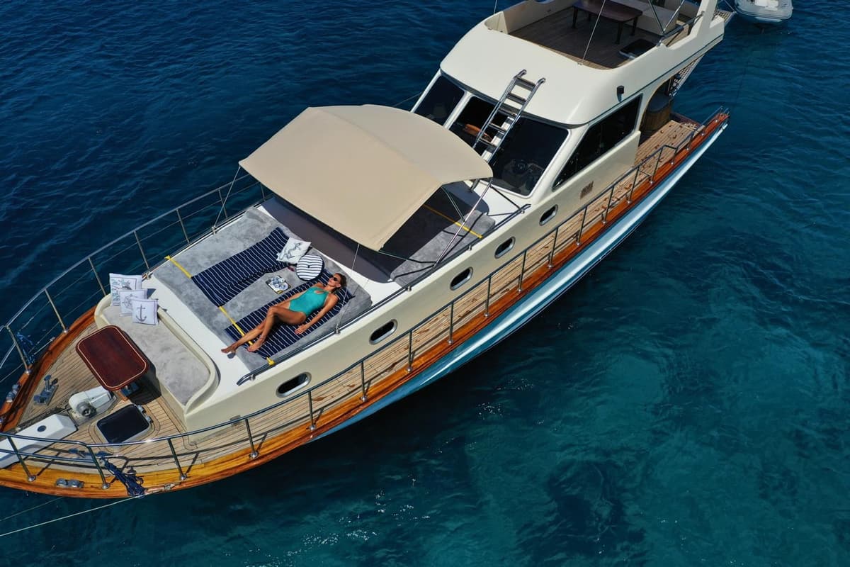 Bodrum’da 16 Metre Kiralık Gulet - 2