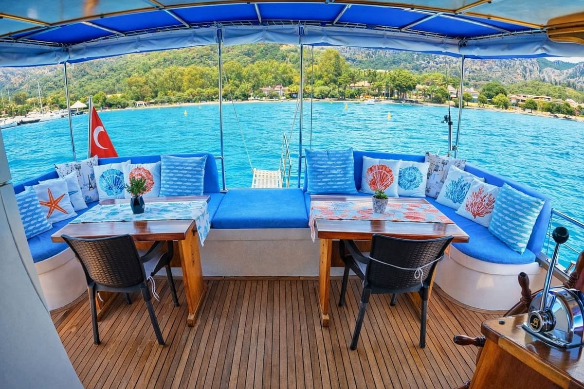 Göcek'te Mavi Tur Teknesi - 3