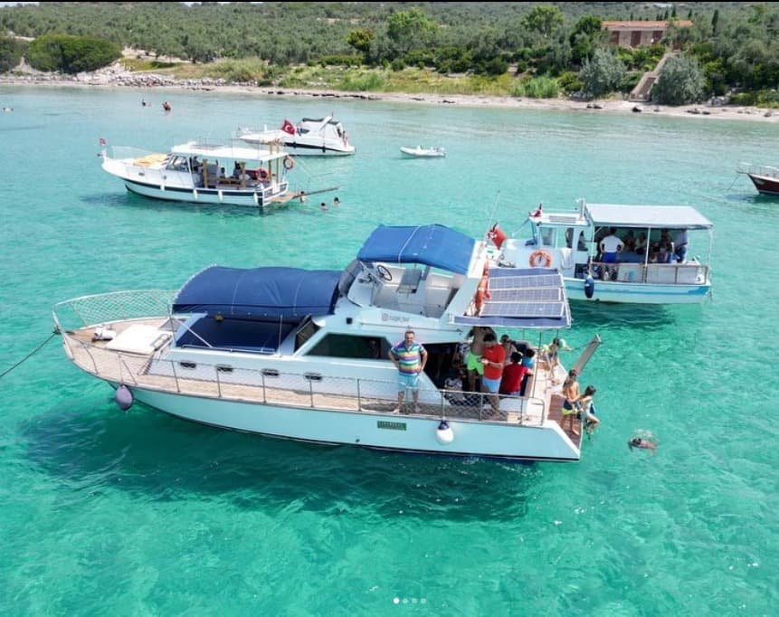 İzmir Dikili Limanı'nda 10 Kişilik Motoryat - 3