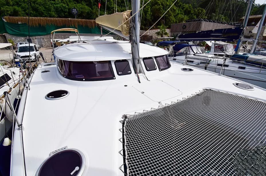 Marmaris Adaköy Marina'da 12 Metre Katamaran - 2