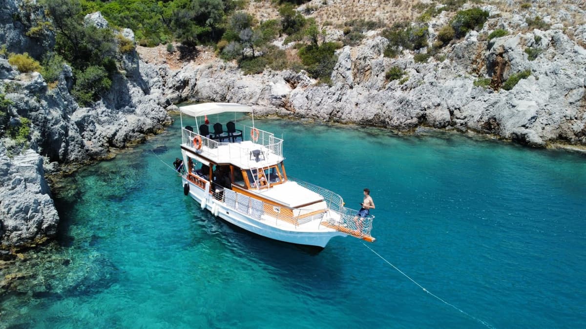 Fethiye Kordon'da 12 kişi kapasiteli Gulet - 1