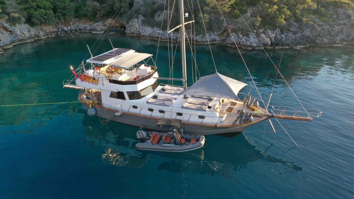 Göcek'de Su Oyuncaklı Gulet - 1