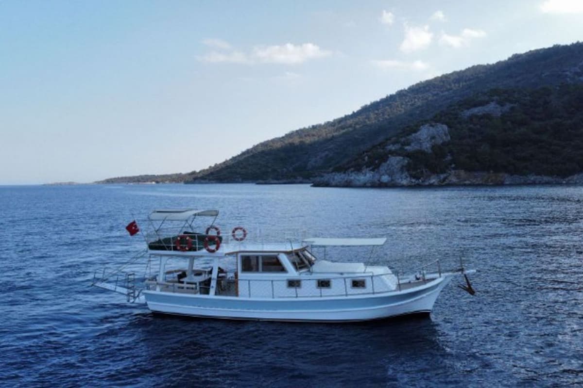 Datça'da 12 Metrelik Özel Yapım Gulet - 1