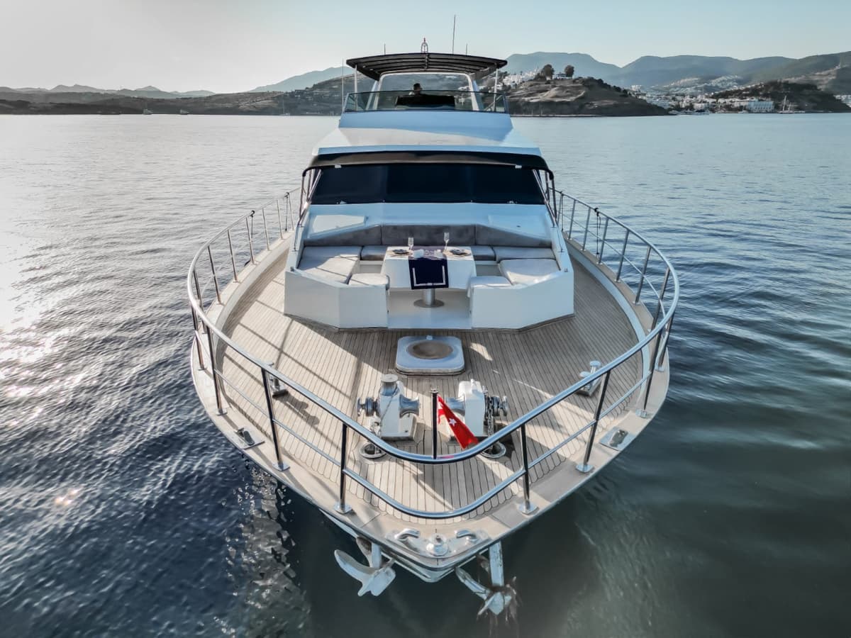 Bodrum Merkezde 24 Metre Lüks Motoryat - 3