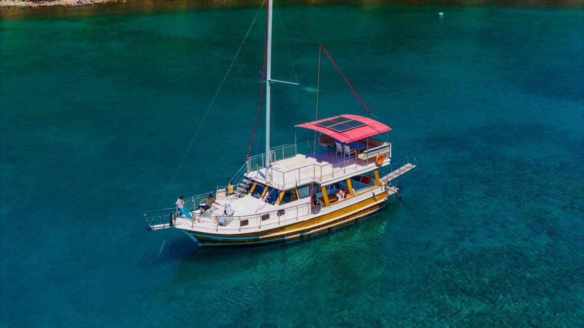 Göcek'de 20 Kişi Kapasiteli Günübirlik Gulet - 1