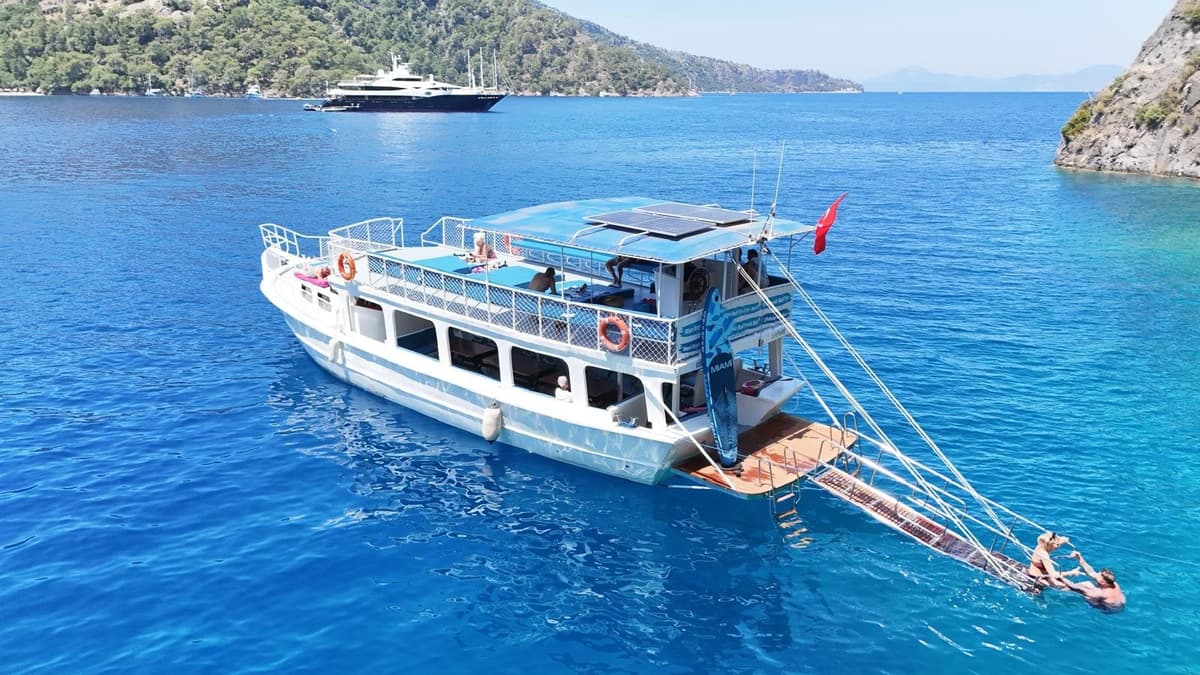 Fethiye'de 48 Kişilik Davet Teknesi Günübirlik Tur - 4