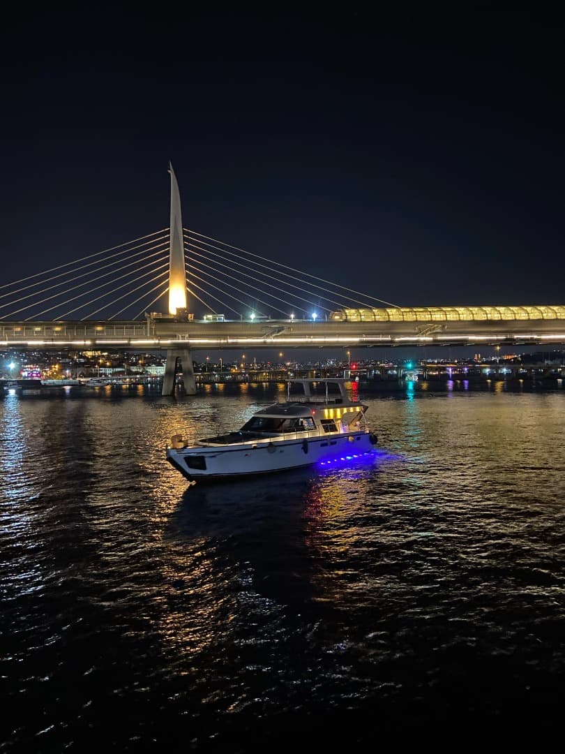 Haliç kalkışlı 12 Kişilik Motoryat - 4