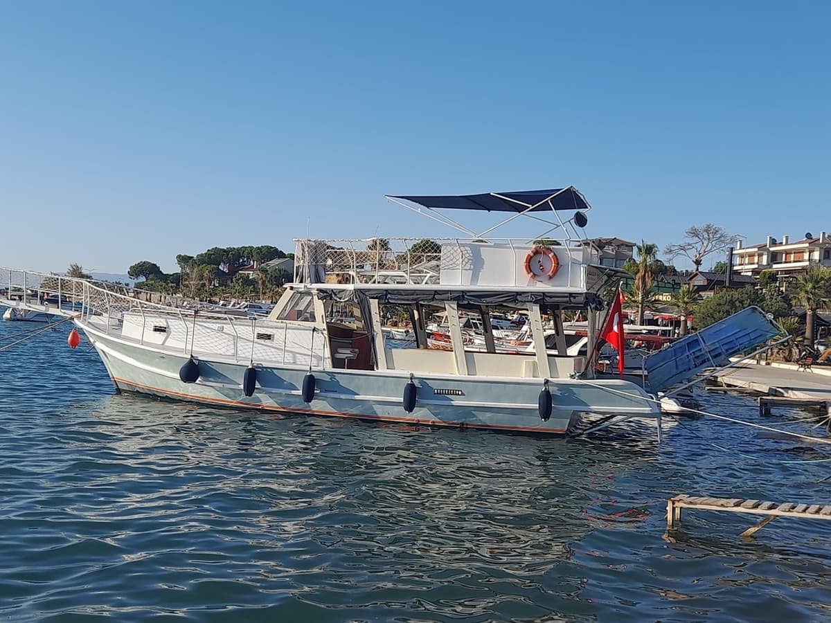 Ayvalık'da 12 Kişiye Kadar Gezi Teknesi - 4