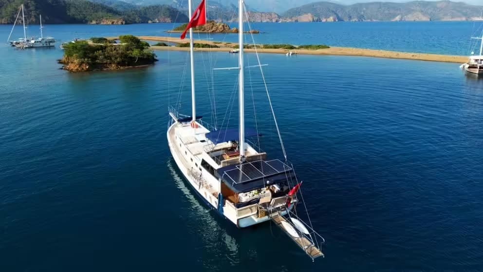 Göcek'de 4 kabinli 8 kişilik Gulet - 3