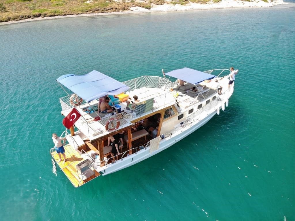 Eski Foça'da 12 kişilik Gulet - 2