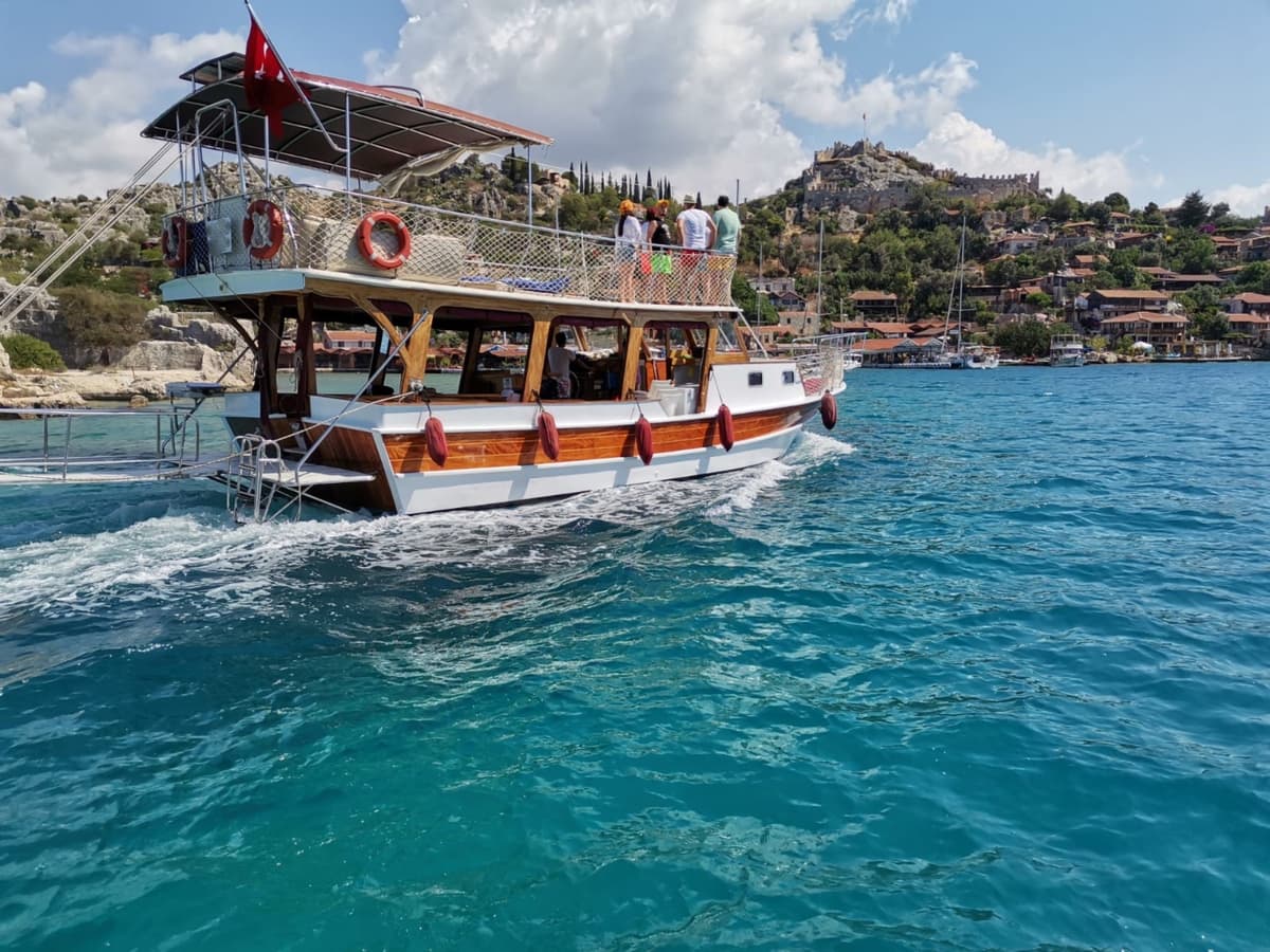 Kekova’da Özel Tekne Kiralama - 2