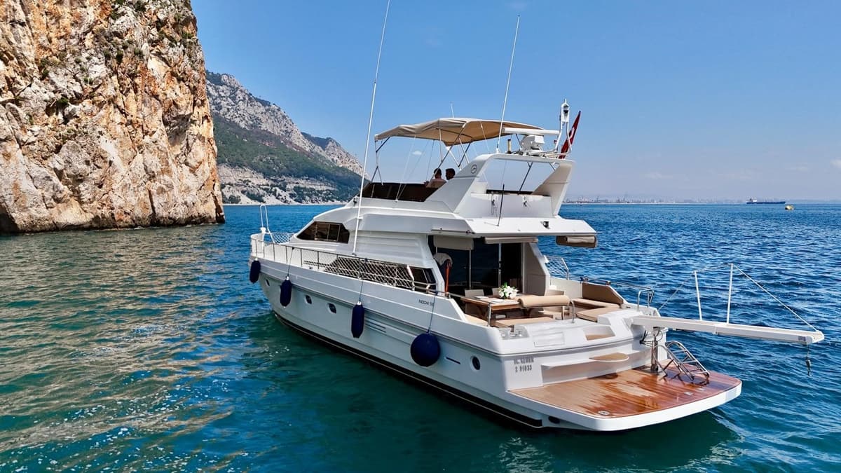 Antalya'da 12 kişilik Motor yat - 3