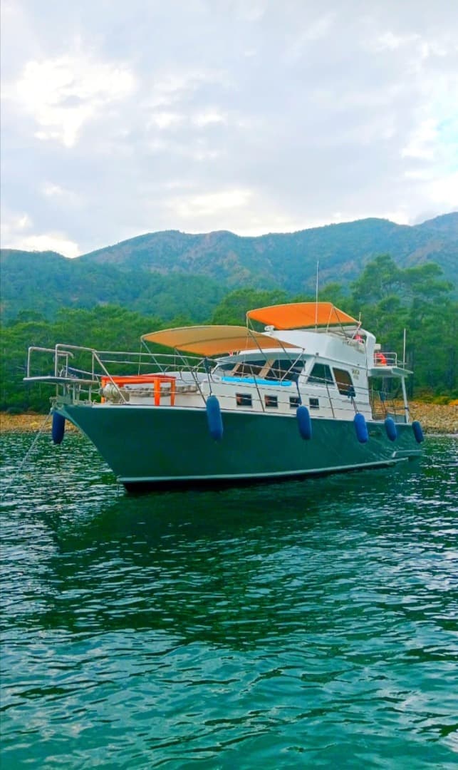 Göcek'te 6 Kişilik Motoryat - 1