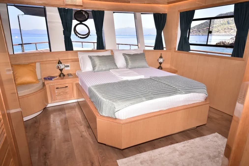 Fethiye ve Göcek'de 4 Kabinli 2024 Yapımı Trawler - 4