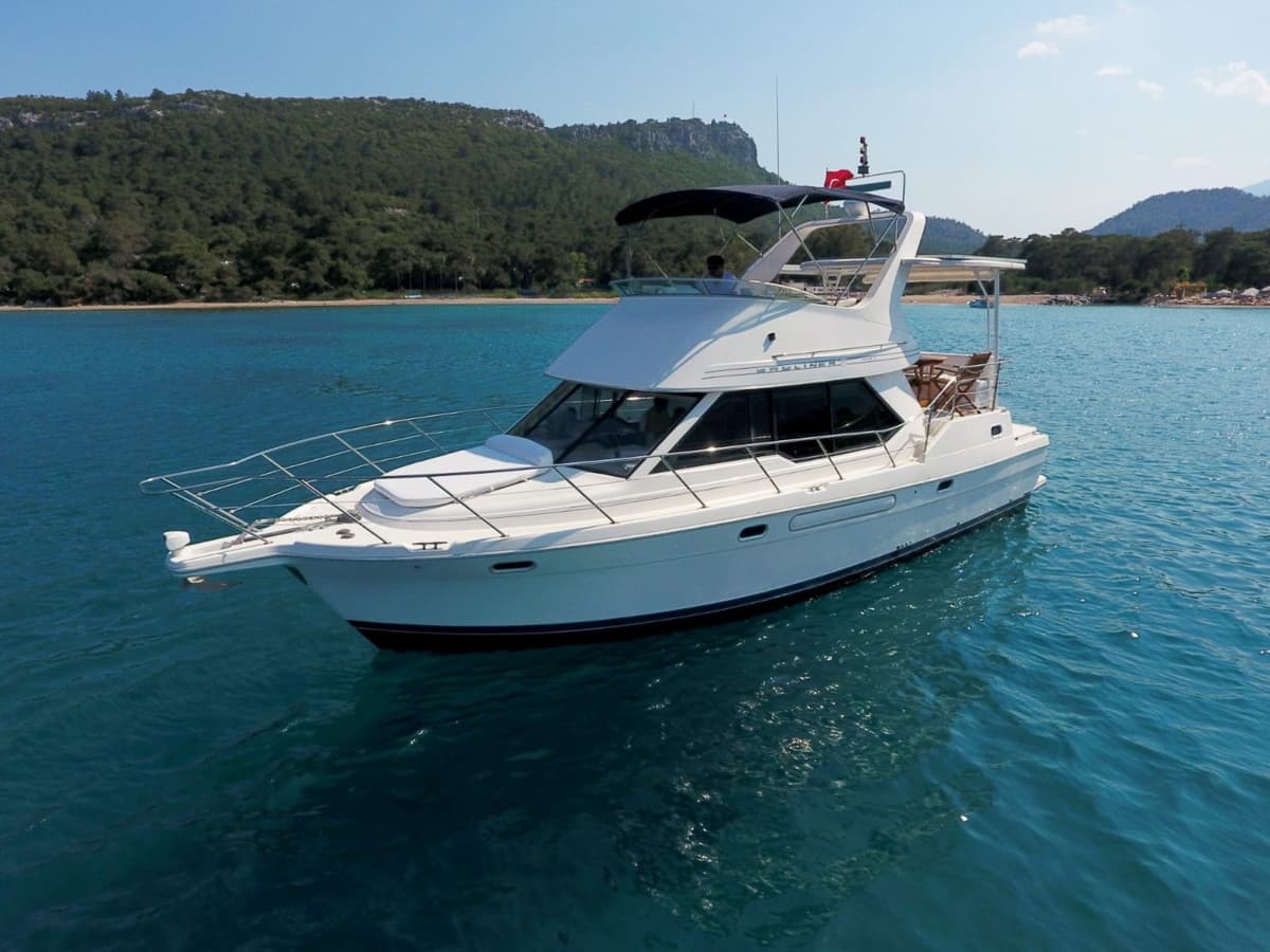 Kemer limanda 14 metre Motoryat - 1