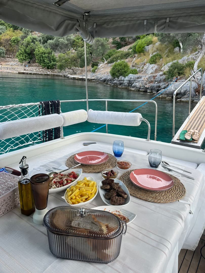 uygun fiyatlı konaklamalı tekne tatili - 2