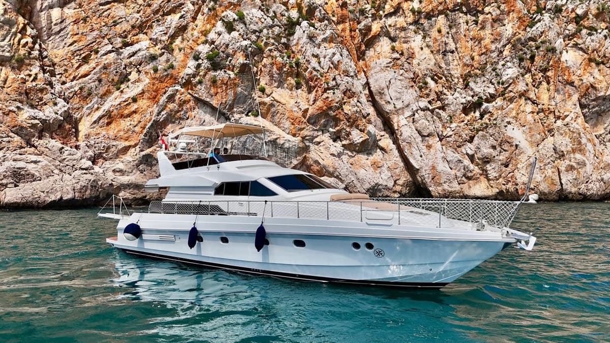 Antalya'da 12 kişilik Motor yat - 4