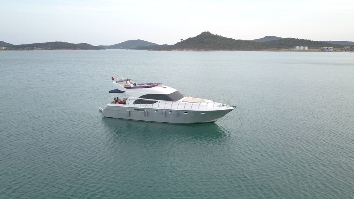 Cunda Adasında 15 Metre Motoryat - 1