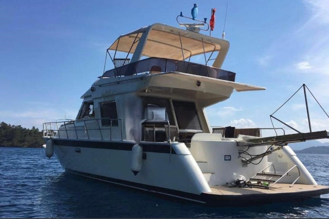 Göcek'te 14 metre Motoryat - 3