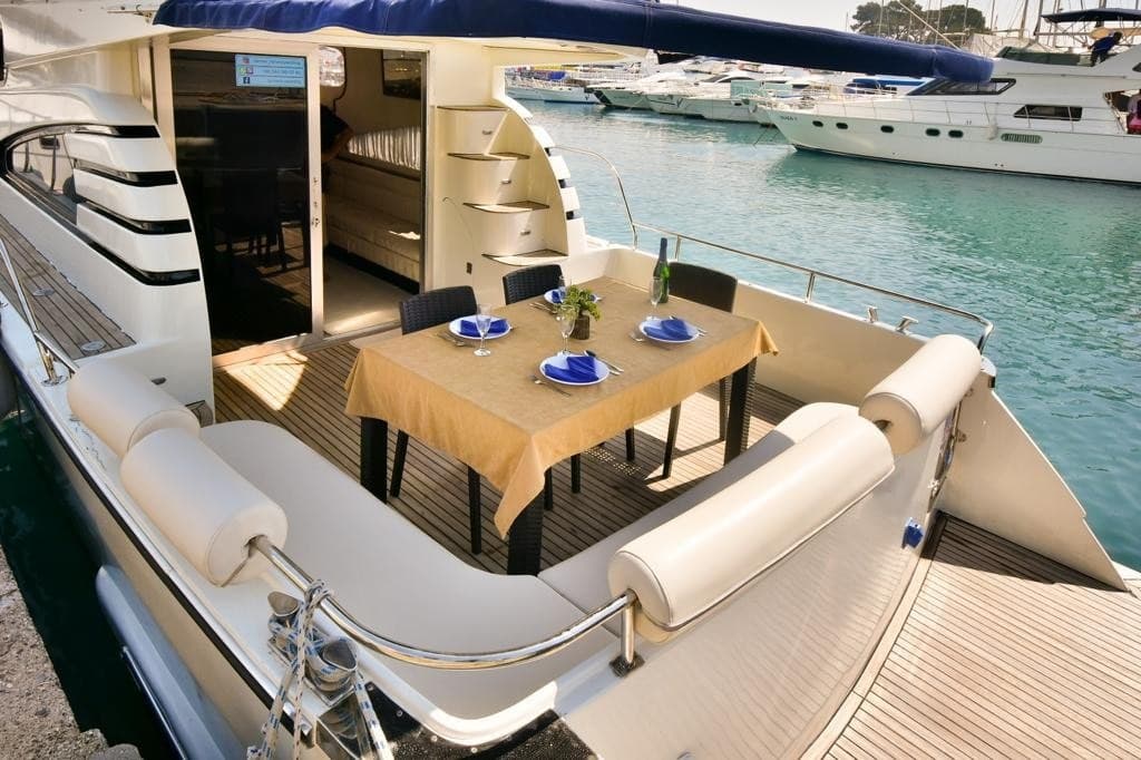 Kemer'de 14 Metre Motoryat - 5
