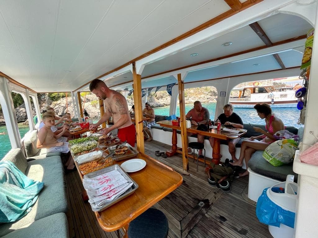 Fethiye'de Günübirlik Tur Teknesi - 4