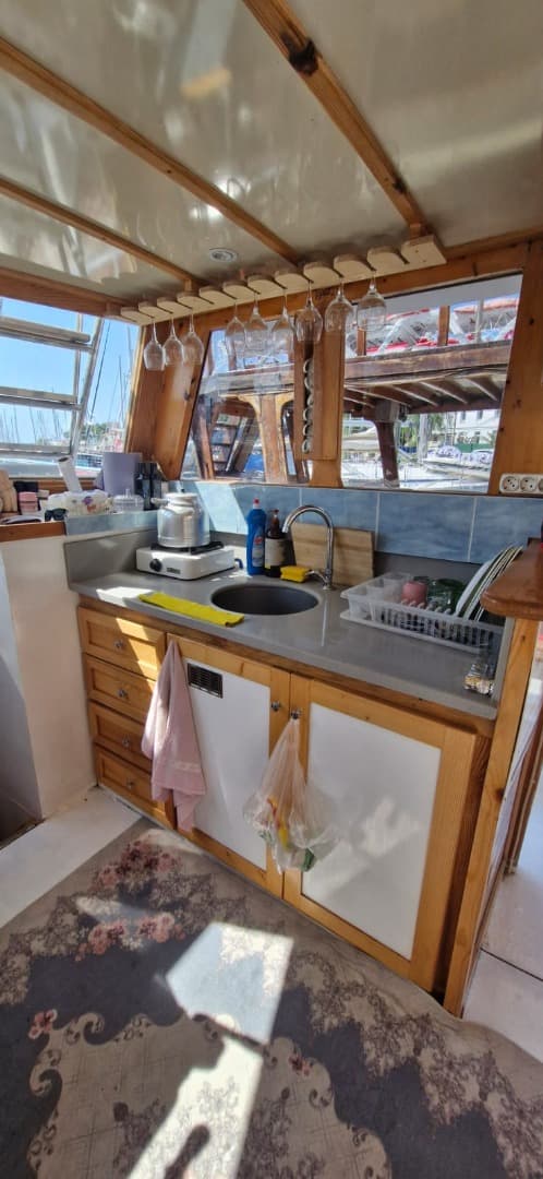 Eski Foça'da Günübirlik Tur Teknesi - 3