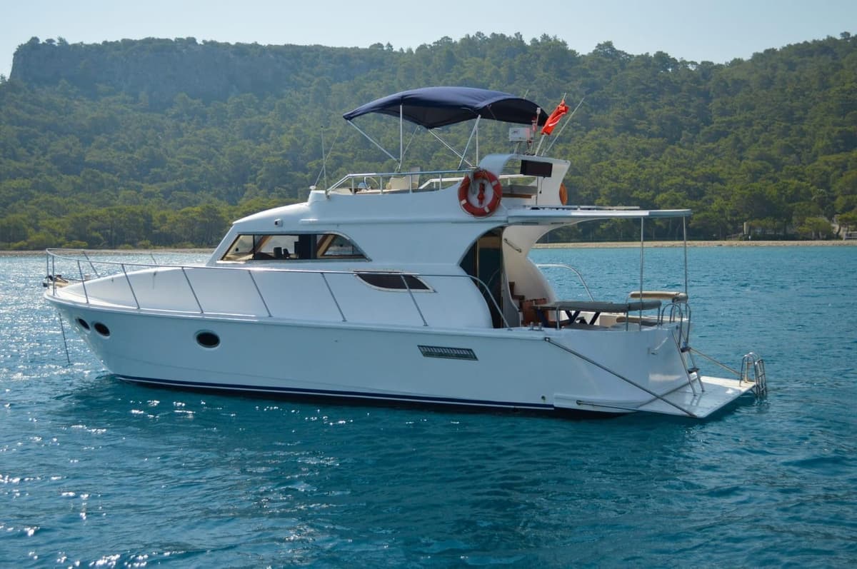 Kemer'de 12 Kişi Kapasiteli Motoryat - 1