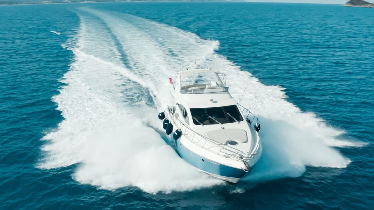 Kemer'de Azimut Motoryat - 1