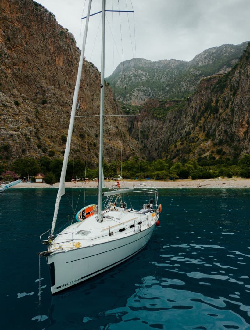 Fethiye'de 3 Kabin Yelkenli - 1