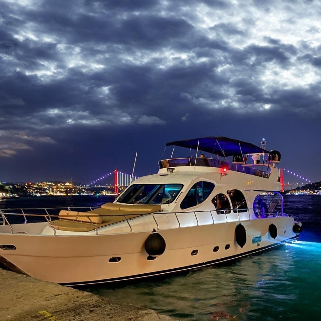 Bebek'de 12 Kişi Kapasiteli Motoryat - 2