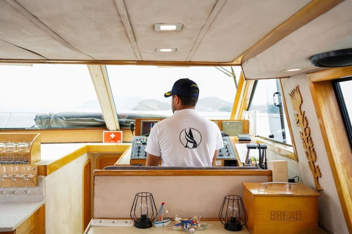 Göcek'de 3 Kabin Motoryat - 4