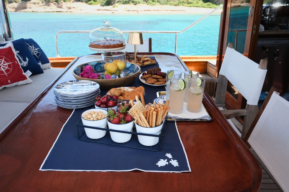 Bodrum’da 16 Metre Kiralık Gulet - 4