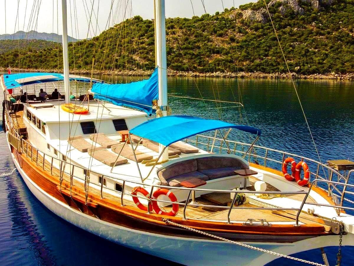 Marmaris Çıkışlı 6 Kabinli 12 Kişilik Lüks Ketch Gulet - 2