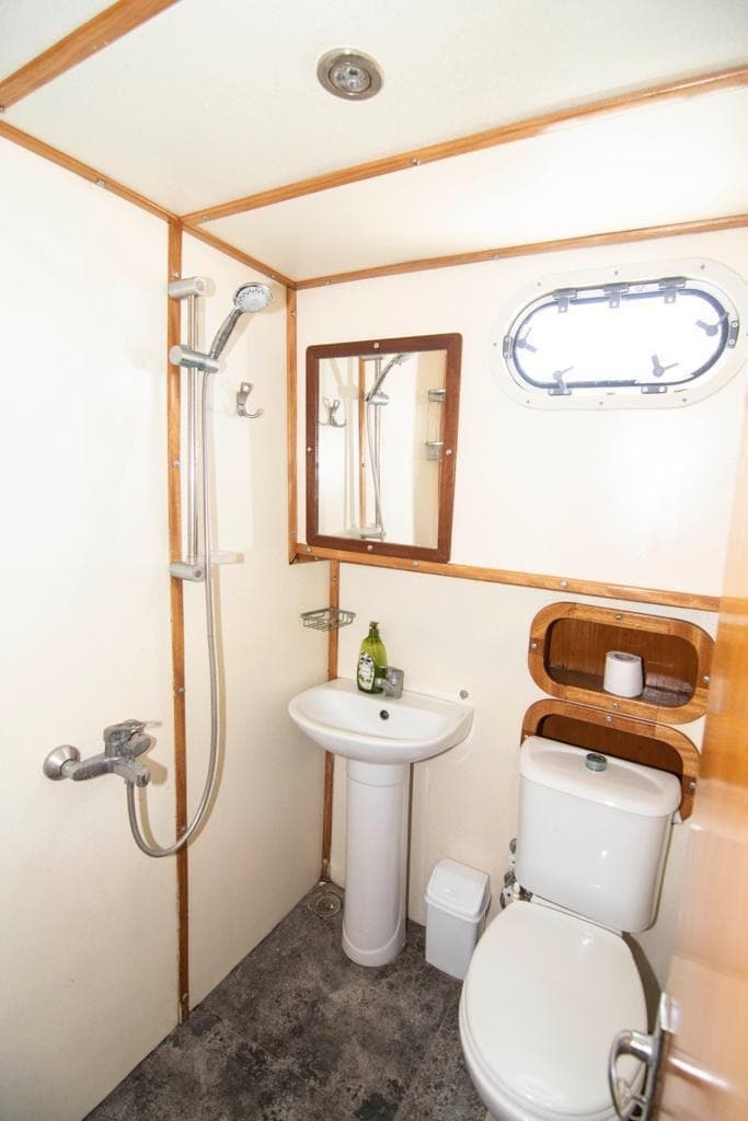 Göcek'te Mavi Tur Teknesi - 3