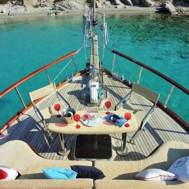 Bodrum'da 12 Kişi Kapasiteli Gulet - 4