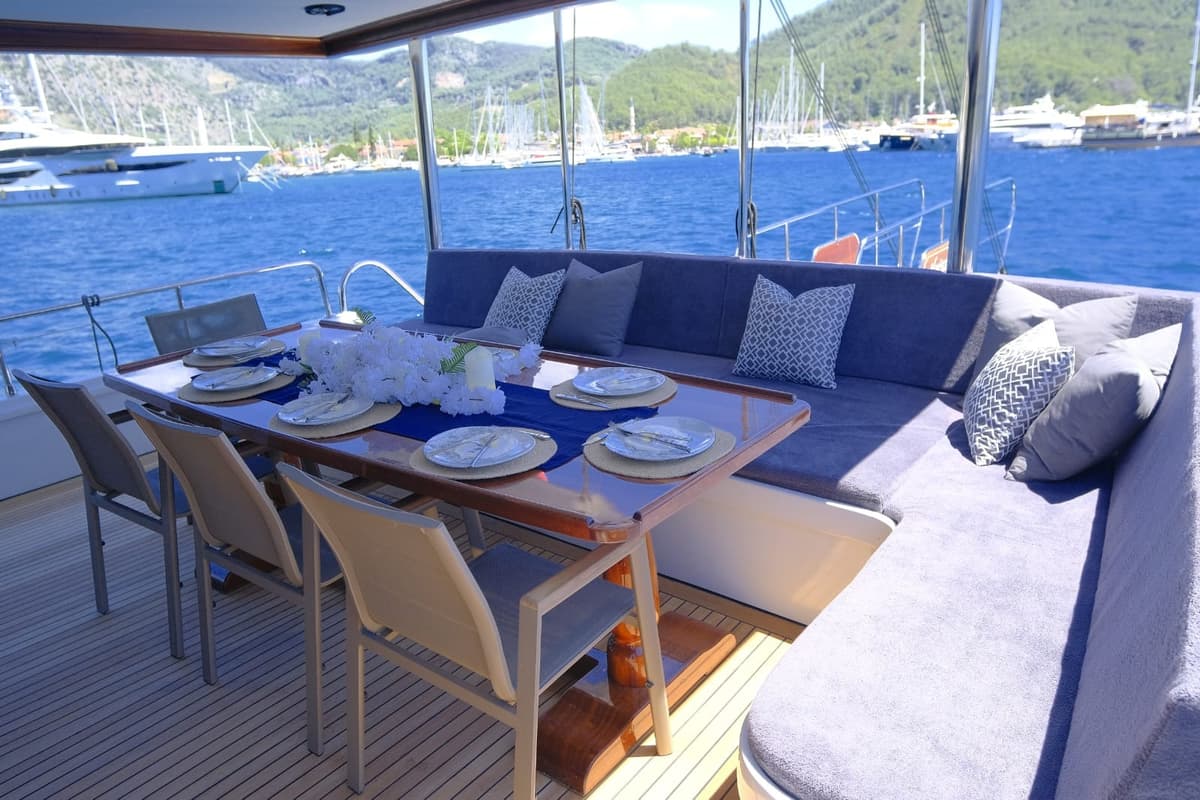 Göcek'te 6 Kişilik 3 Kabinli Yeni ve Lüks Gulet - 3