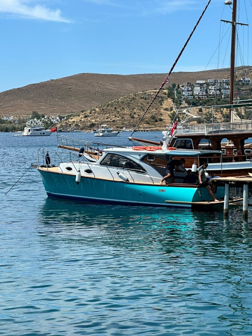 BODRUMUN SOSYETESİ  - 1