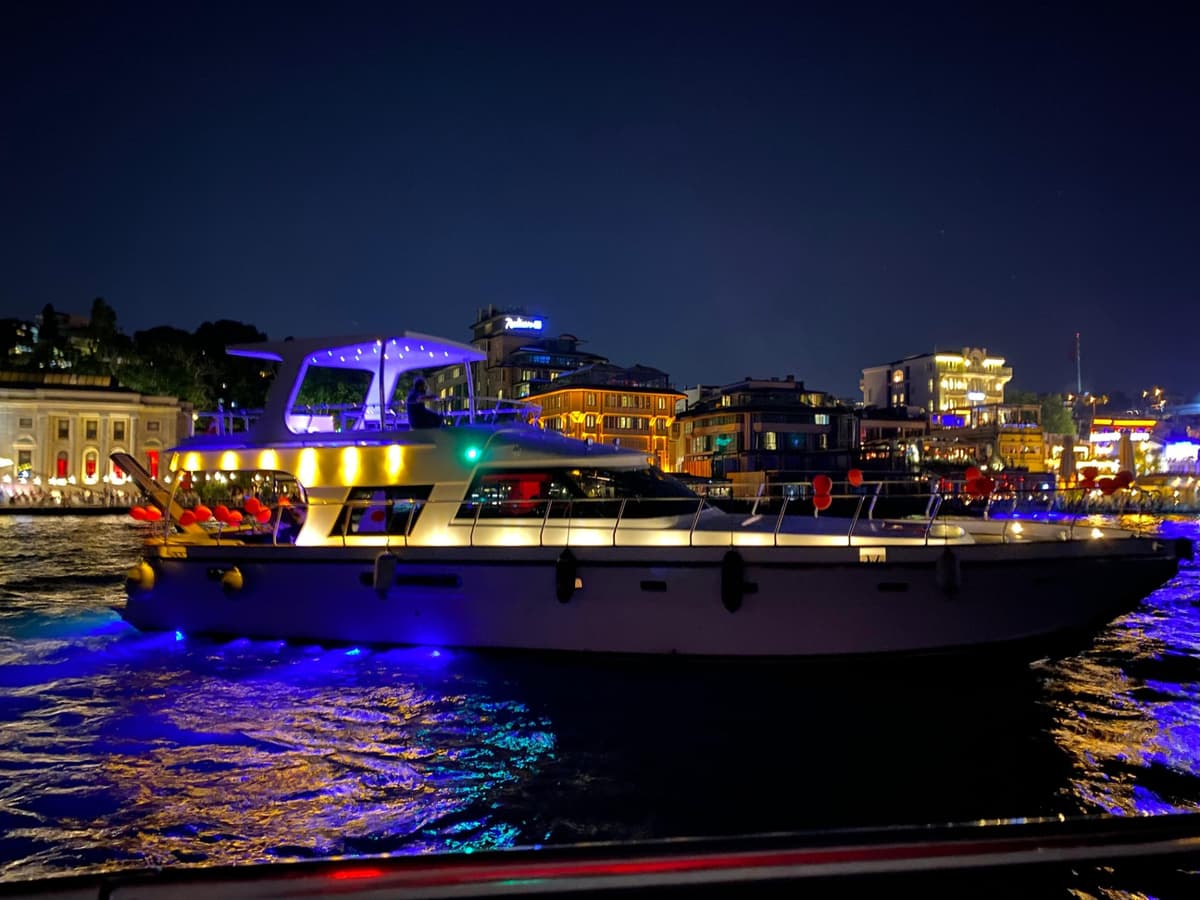 Haliç kalkışlı 12 Kişilik Motoryat - 5