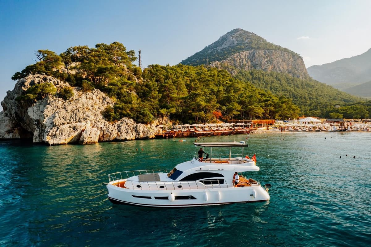 Antalya'da 16 Metre Motoryat - 1