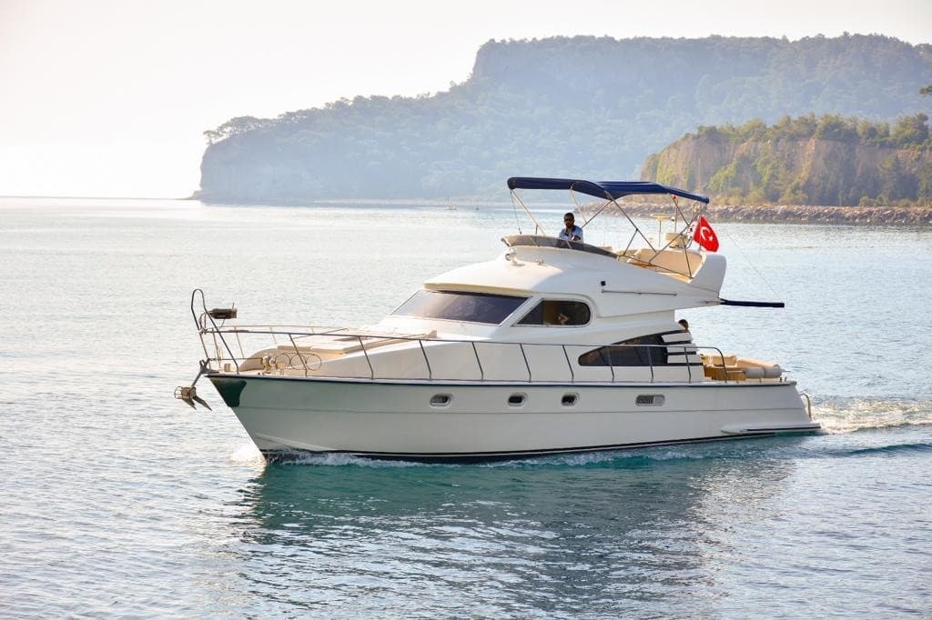Kemer'de 14 Metre Motoryat - 3
